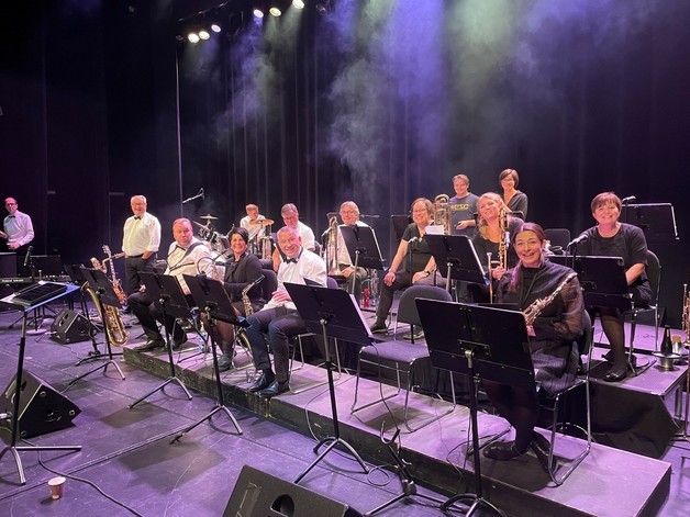 Storbandserien med Sola storband og Sandnes storband