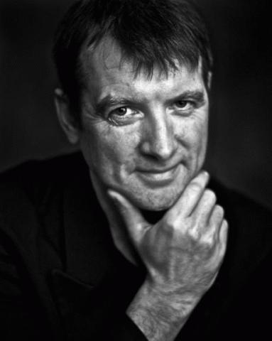 Allsang på Sølvberget: Johan Egdetveit synger arbeidersanger