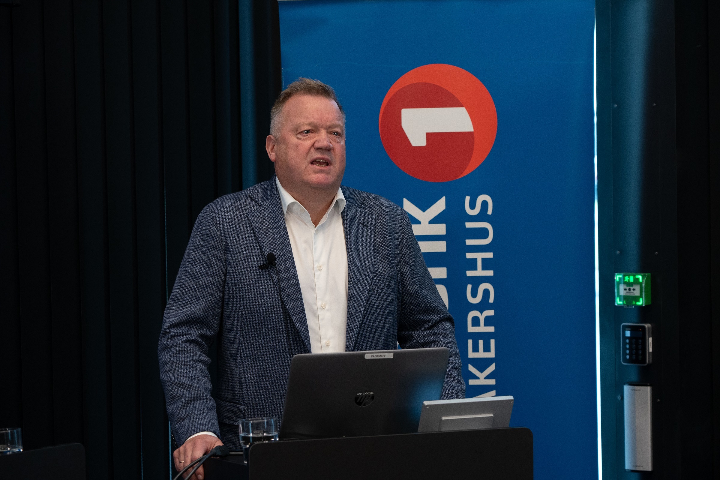 Frokostmøte: Fra global uro til lokale muligheter